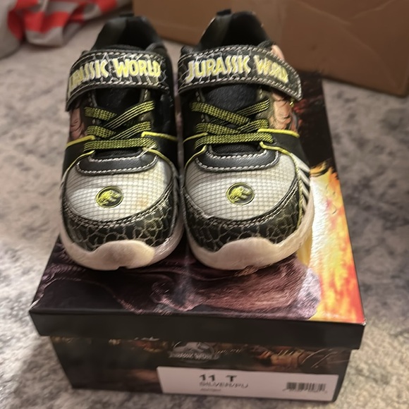Jurassic World, Jurassic Park Light Up Sneakers, size 8, size 11, Dinosaur - Picture 4 of 8